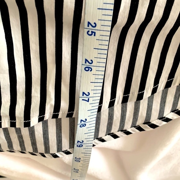 Tahari Black & White Striped Button Down Blouse. 3/4 Sleeves. High/Low. Size L - Picture 11 of 11